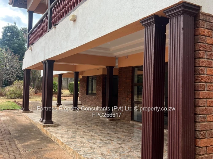 Glen Lorne 5-Bed Home with Borehole & Jacuzzi