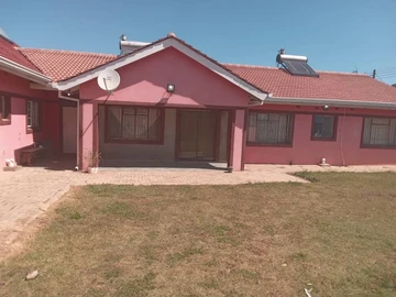 8 Bedroom House