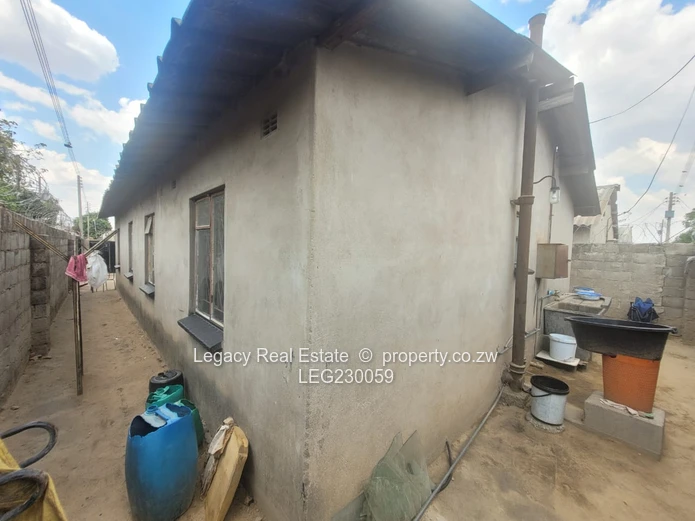 Neat, Solid & Secure – Chitungwiza 4-Bedroom House