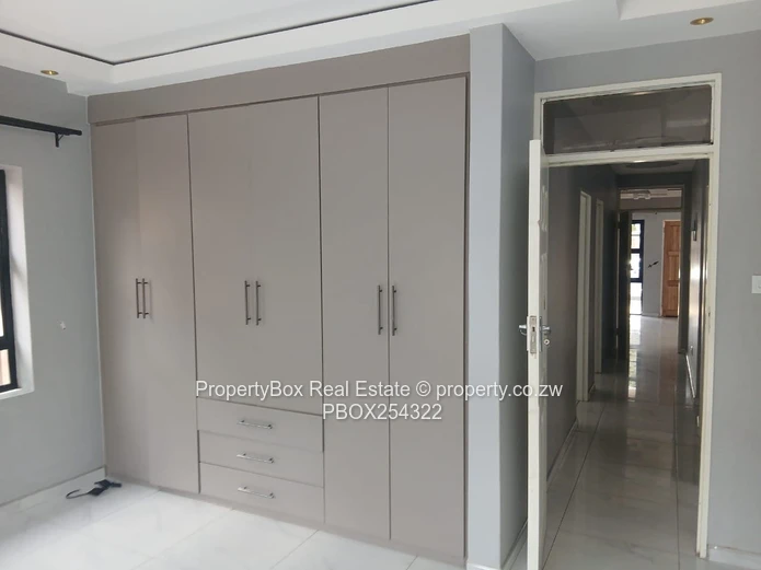 Aspindale 4 beds house to rent for Immediate occupation!