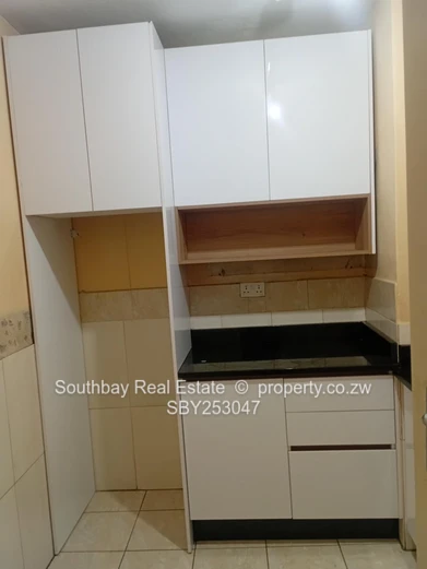 1 bed flat to let in Avenues CBD