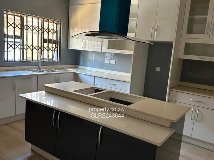 Mabelreign 5-Bed Brick Home — Secure, Borehole & Double Garage