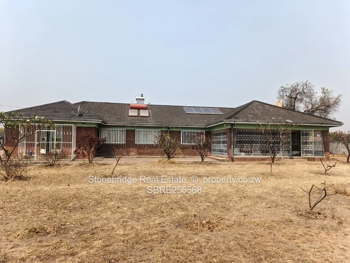 3 Bedroom House in Highmount To Rent