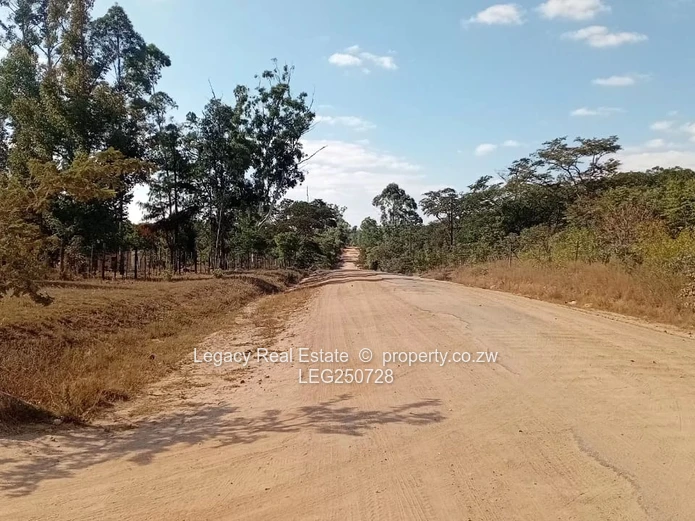 Gated 10.3ha Farm with Barn, Dam & Gravel Road - Marondera