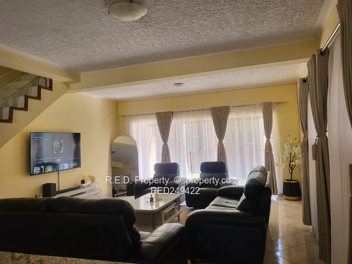 2 Bedroom Townhouse To Let In Hillside!