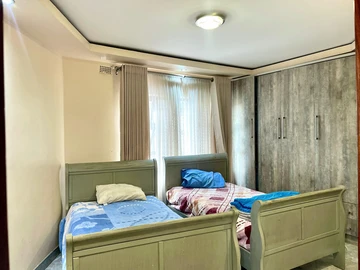 8 Bedroom House