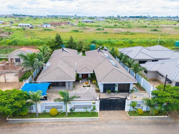 5 Bedroom House