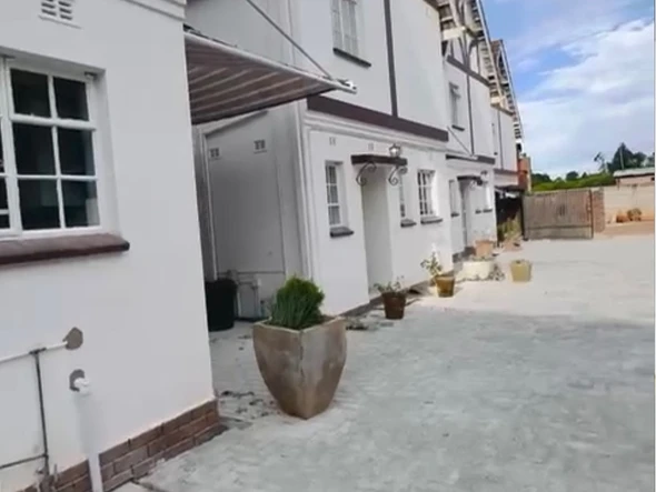 4 Bedroom Garden Flat