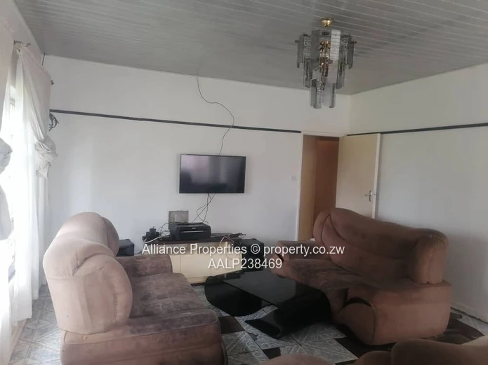 Mabelreign 3-Bed Home with Borehole & Double Garage