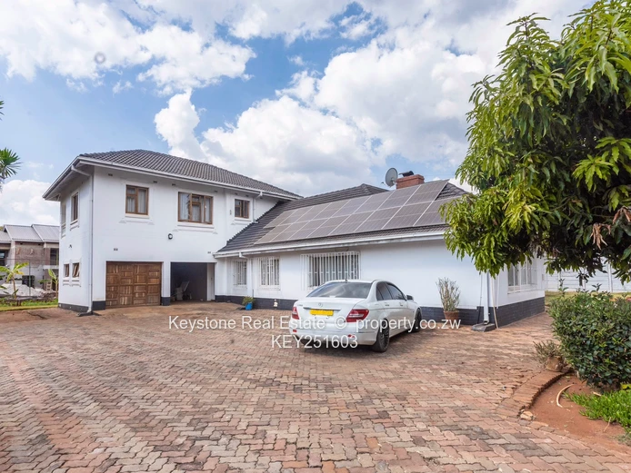 5 Bed Split Level Family Home for Sale (Sole Mandate)