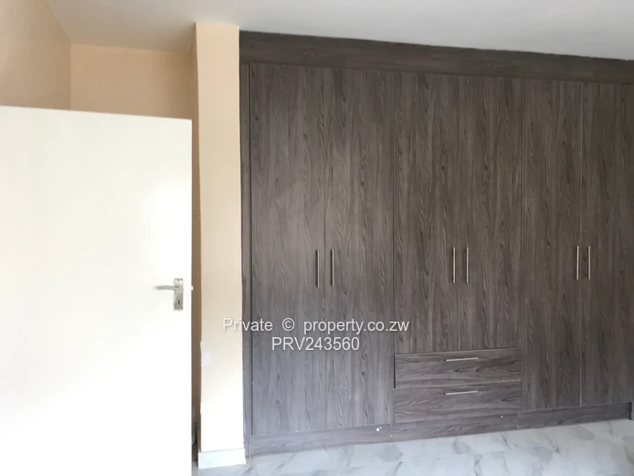 Glen Lorne 3 Bedroomed Flat