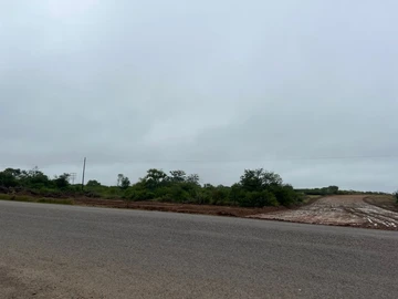 Commercial & Industrial Land