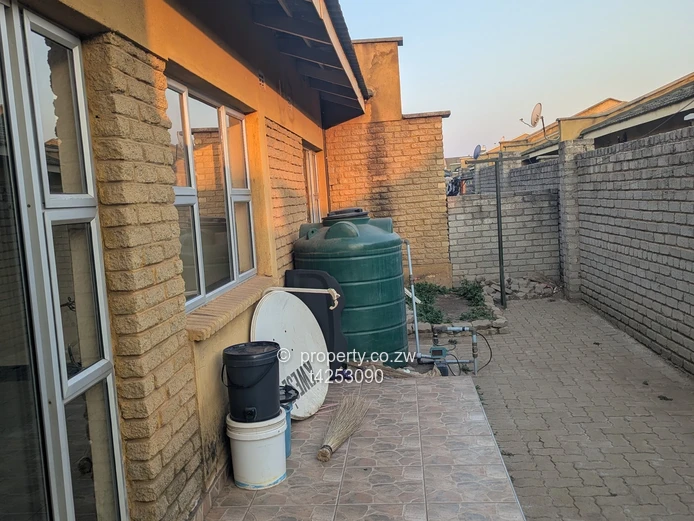 Madokero Estate 2 bedroom garden flat to rent  (Sole Mandate)