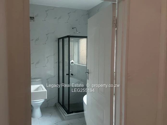 Mount Pleasant 3-Bed Townhouse with Double-Height Kitchen