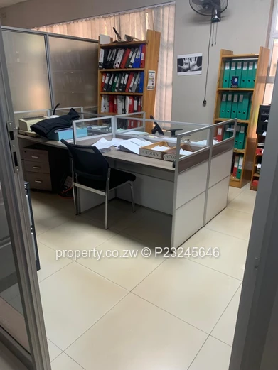 420 m² Milton Park Office - Borehole ,Paved Parking Space and Caretaker's cottage  (Sole Mandate)