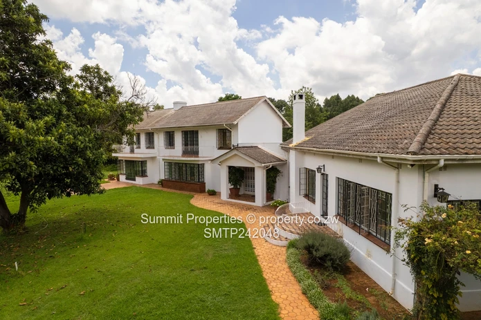 6 Bedroom House for Sale in Helensvale