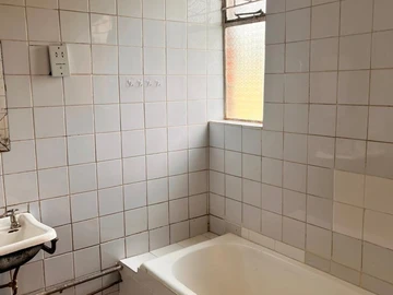 3 Bedroom Flat & Apartment