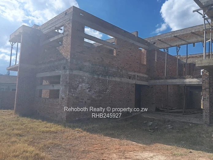 Mount Pleasant: 9-Bed Double-Storey Shell with En-Suite