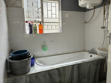 3 Bedroom Flat & Apartment