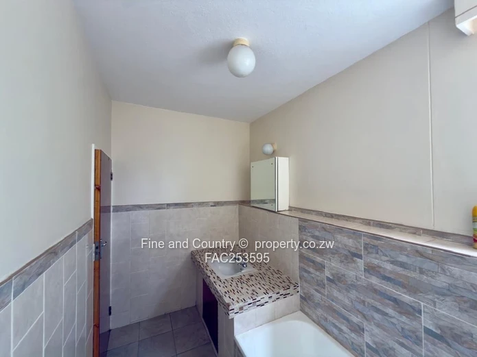 Ascot 3-Bedroom Flat to Rent 