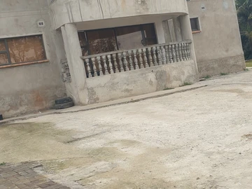 3 Bedroom Flat & Apartment