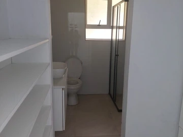 3 Bedroom Flat & Apartment