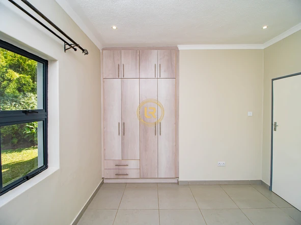 3 Bedroom Flat & Apartment