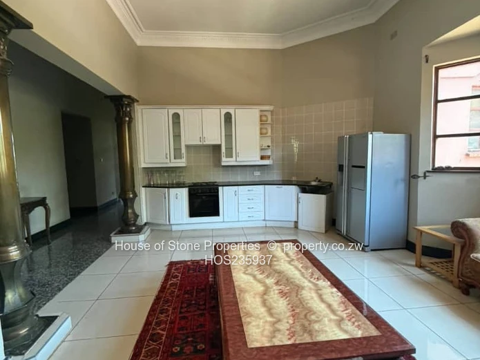 Hogerty Hill: Grand 8-Bed Mansion with Pool