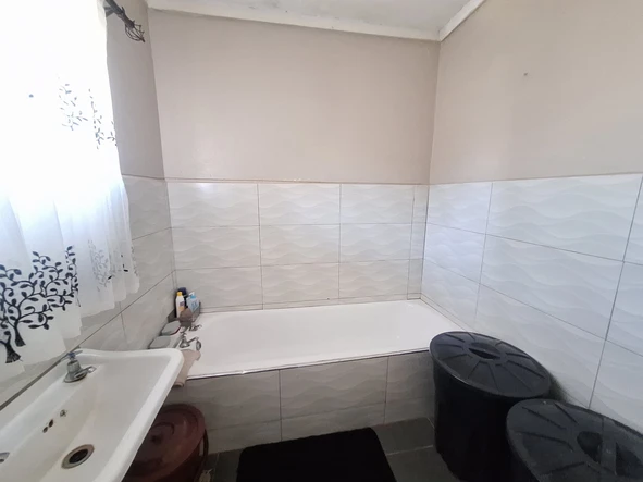 2 Bedroom Garden Flat