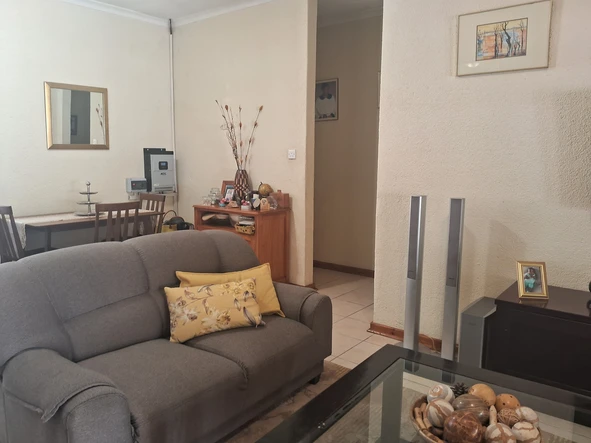3 Bedroom Flat & Apartment