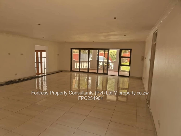 Spacious Quinnington 6-Bed Home with Pool & Borehole