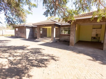5 Bedroom House