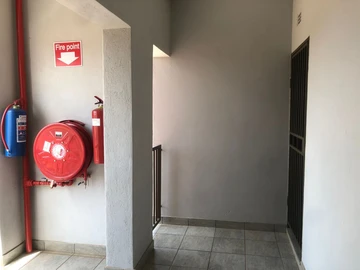 2 Bedroom Flat & Apartment