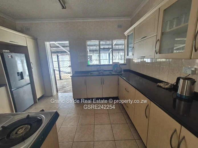 Commercial Property For Rent In Braeside