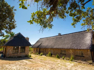 Hotel & Lodge