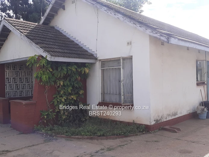 Visibility,Accessibility,Convenience(Location,Location ,Location))