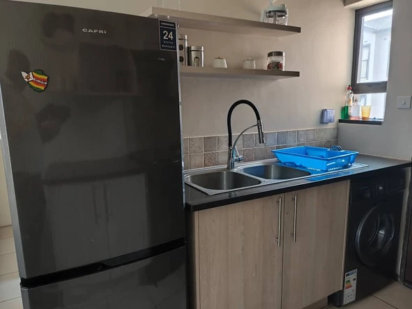 2 Bedroom Flat & Apartment