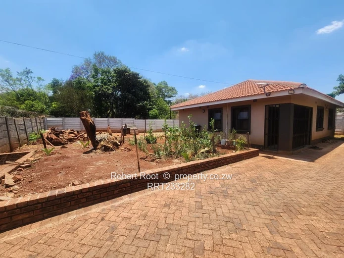 3 Bedroom Cottage for Rent in Greendale