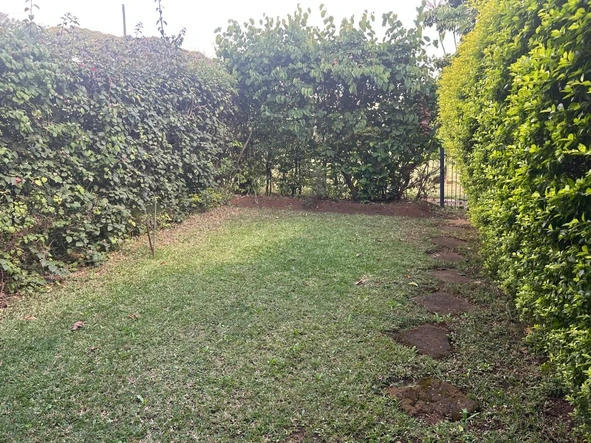 2 Bedroom Flat & Apartment