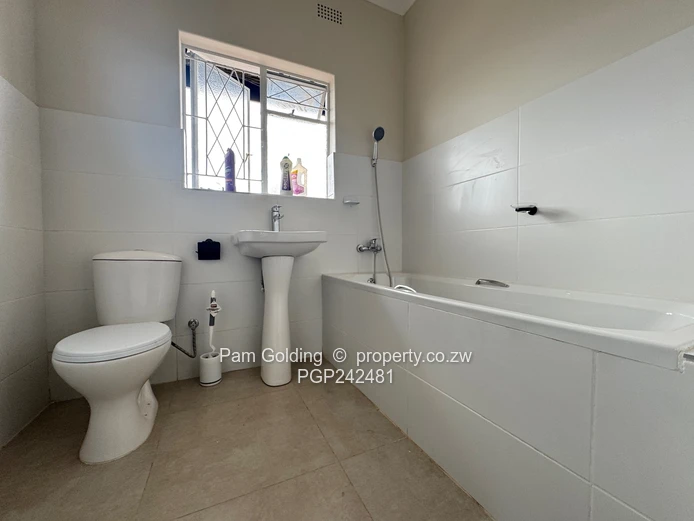 Charming 2 Bedroom Apartment - Avondale 