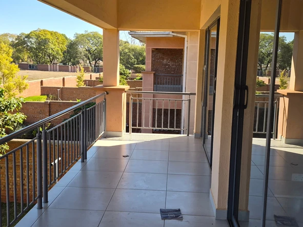 4 Bedroom Flat & Apartment