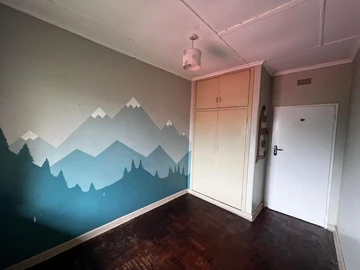 2 Bedroom Flat & Apartment