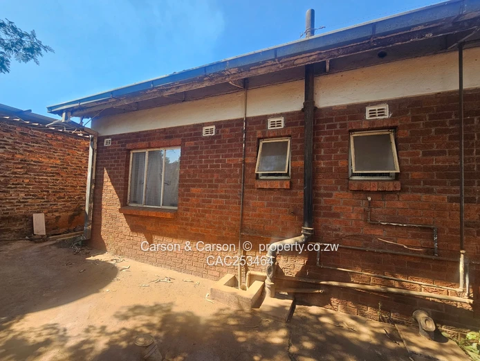 Brick Warehouse in Kuwadzana with Boardroom