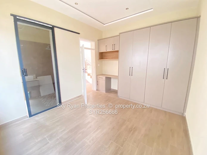 Monavale 4 Bed Duplex For Fale 