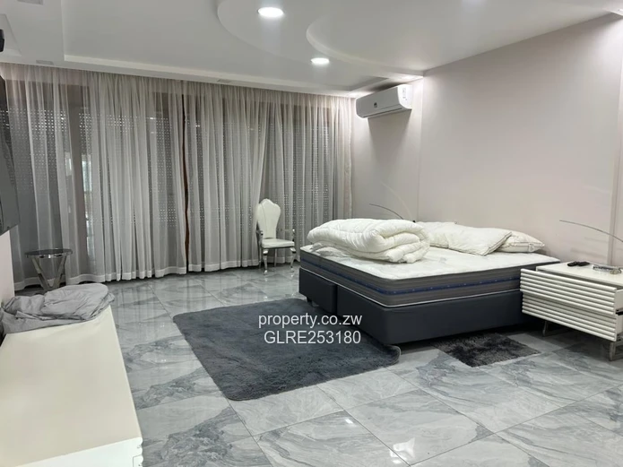 Modern 5-Bed House with Pool & Borehole in Mount Pleasant