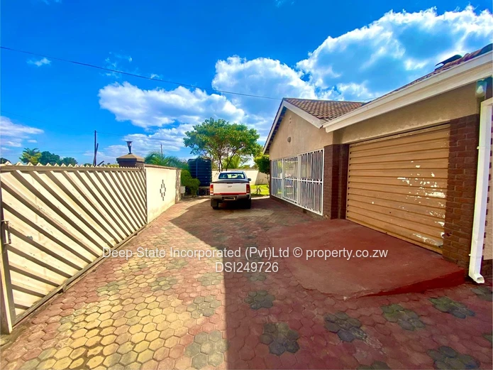 Westlea house for sale  (Sole Mandate)