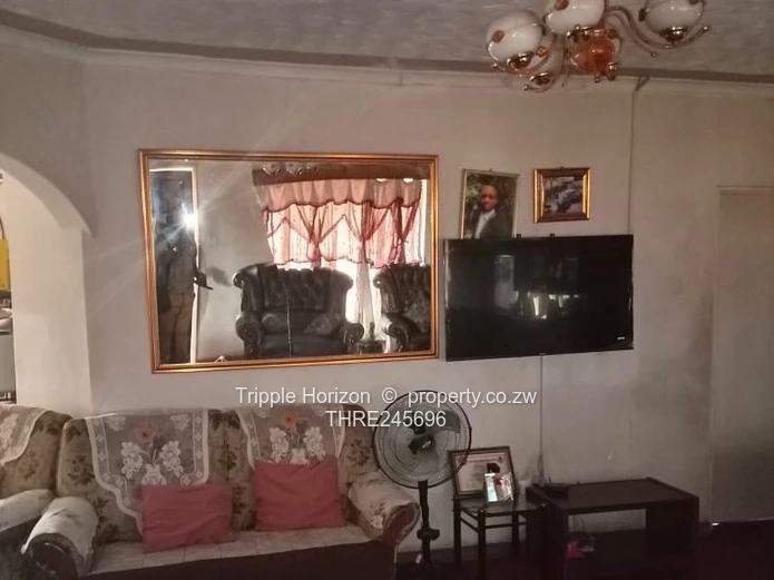 Mainway Meadows: 4-Bed Home on 600m² with Borehole