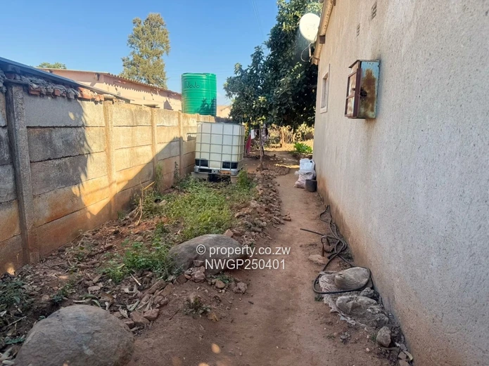 ?? For Sale | 4-Bedroom Family Home In Nketa 8 | $45,000