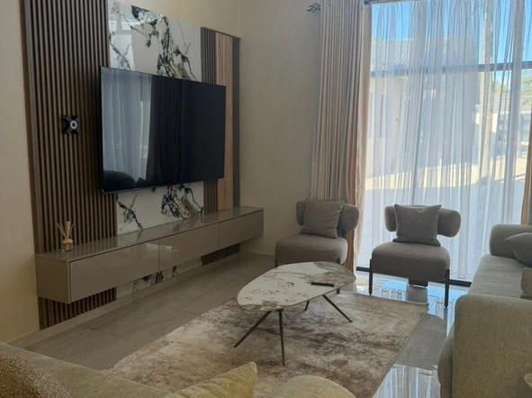 4 Bedroom Garden Flat