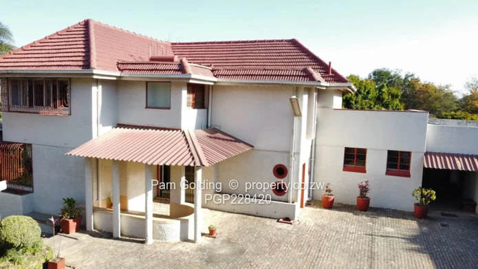Glamourous Avenues Residence on 2059 Sqm (Sole Mandate)